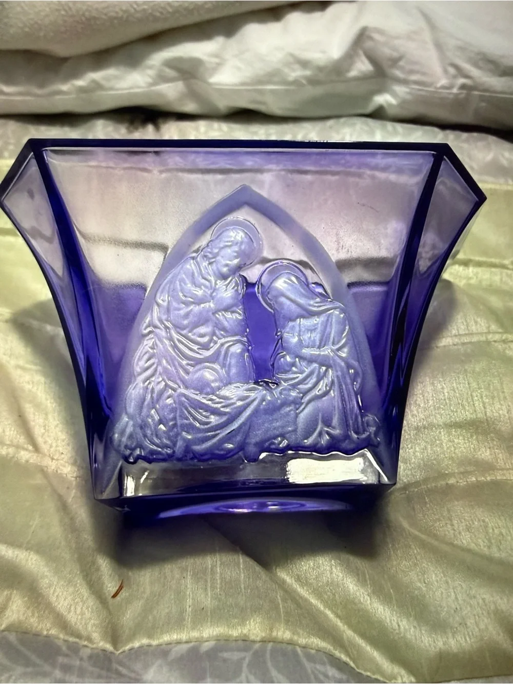 Source Unknown Purple and Pink Religious Glass Nativity Vase